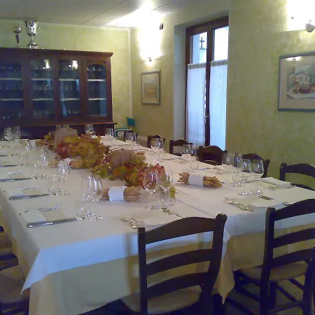 La Rosa Dei Vini Couette-café Serralunga d'Alba